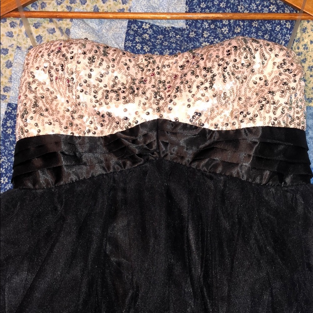 Never worn Tulle homecoming dress